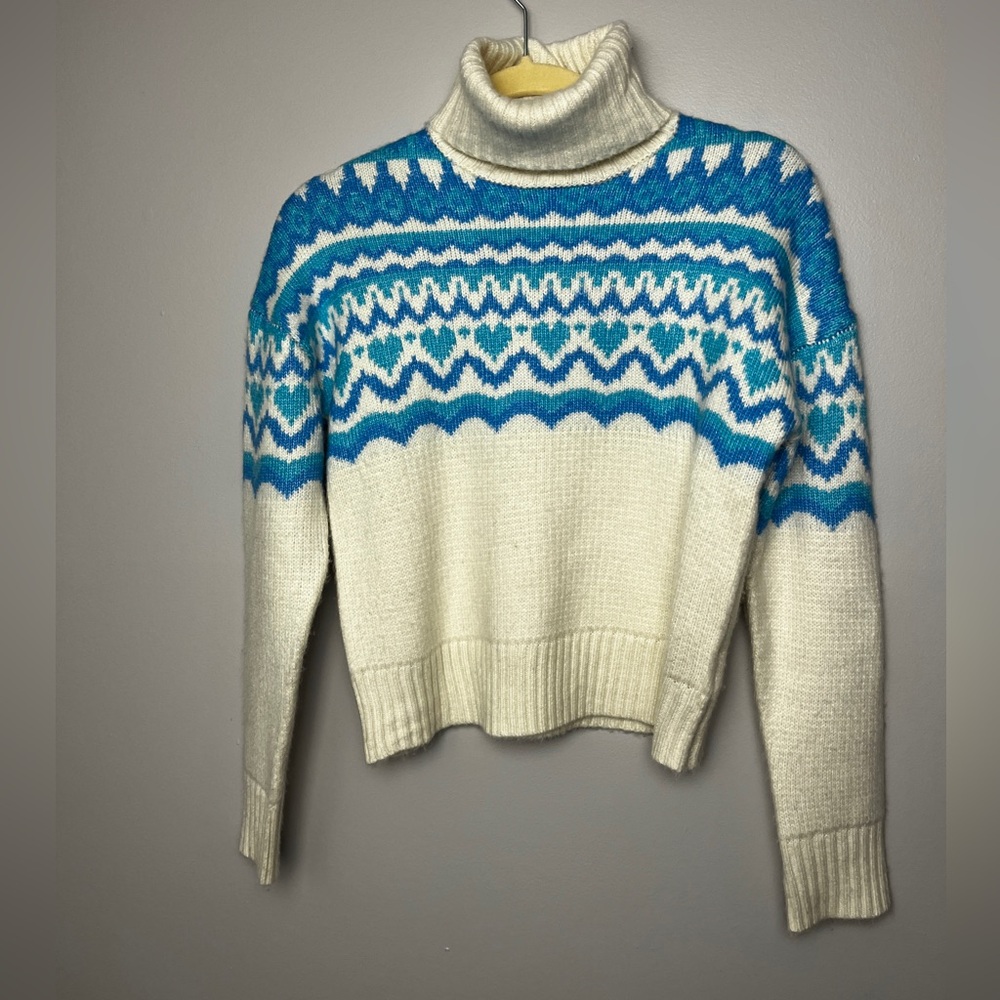Cozy Blue and White Turtleneck Sweater